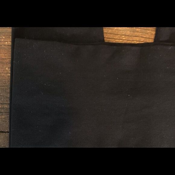 Assets Red Hot Label by Spanx Capri Stretch Leggings Black - Picture 4 of 7